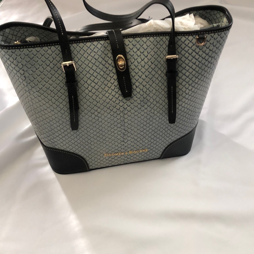 Dooney & Bourke